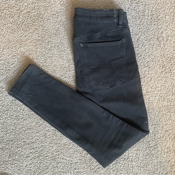 Hi-Rise Jeggings by American Eagle Outfitters in Black | Size 8 - Picture 6 of 9